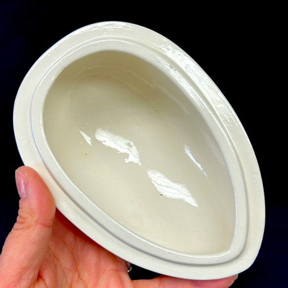 Retro  large signed 1974 HOLLY HOBBIE ceramic Easter egg trinket box - Picture 3 of 6